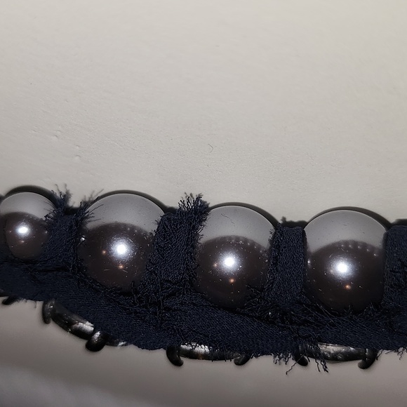 New Banana Republic Statement Necklace with Beautiful Bow Tie, NWT - Picture 15 of 15